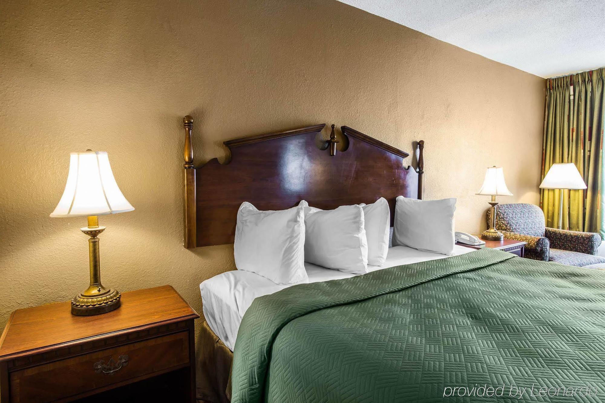 Horizon Inn & Suites Андерсон Экстерьер фото